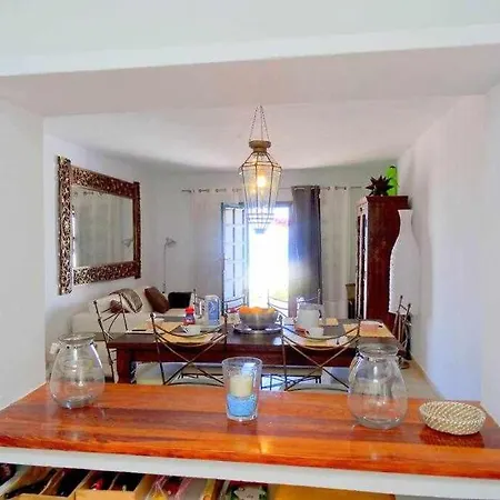 Casa Descanso Con Jacuzzi En Hébergement de vacances Playa Quemada